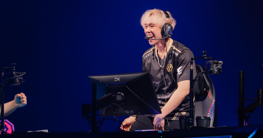 SiuFatBB on stage at Masters Toronto.