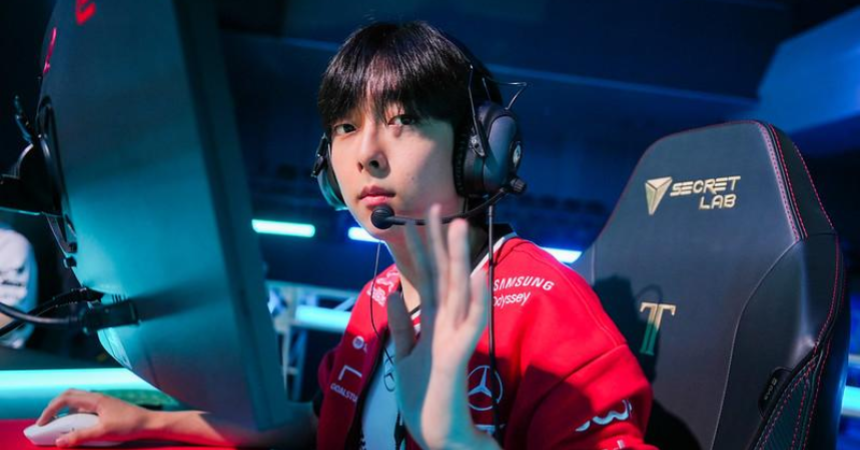 DH competing with T1 at Stage 2 last year.