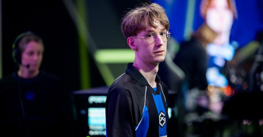Jesse on stage with GIANTX. (Photo by Michał Konkol/Riot Games.)